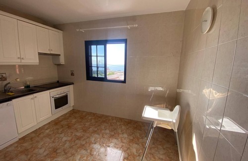 Tabaiba Ski Chalet | Villa with magnificent sea views, terrace, sun loungers, barbecue.