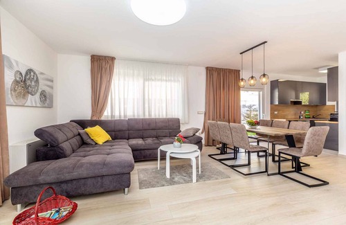 Linardici Villa | Villa with modern pool
