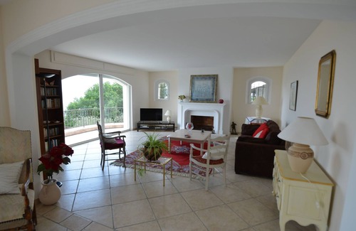Speracedes Villa | Villa with panoramic sea view and infinity pool! 20 min away from Cannes