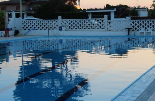 Giovinazzo Villa | Villa with parking, tennis court, swimming pool and direct access to the sea
