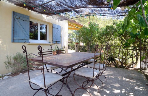 Martigues Villa | Villa with pool 1mn walk from the sea for 8 people