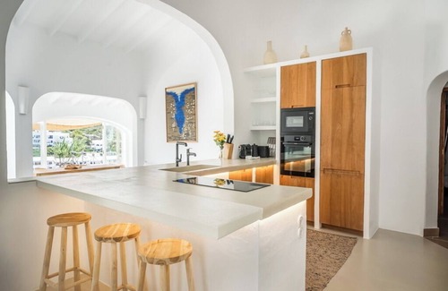 Ciutadella de Menorca Villa | Villa with pool and super beach views in Cala Morell