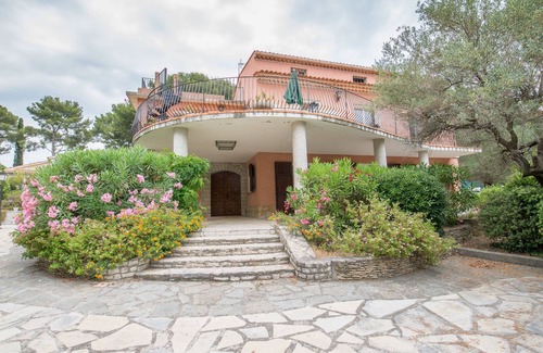 Sanary-sur-Mer Villa | Villa with Pool in Portissol/La Cride quiet area