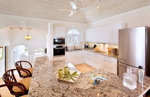 Merlin Bay Villa | Villa with Pool & Golf Views - Coral Blu