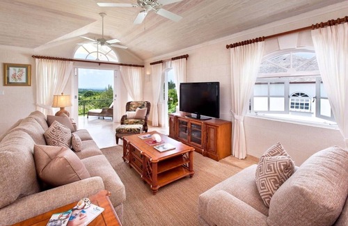 Merlin Bay Villa | Villa with Pool & Golf Views - Coral Blu
