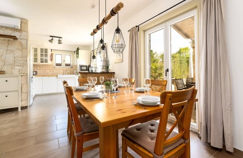 Garica Villa | Villa with pool, in a green area, quiet location -TRAVELER Reiseburo Krk - ID 2150