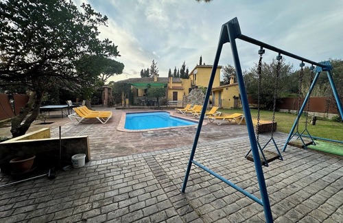 Calonge Ski Chalet | Villa with pool on the Costa Brava, ideal for vacations!