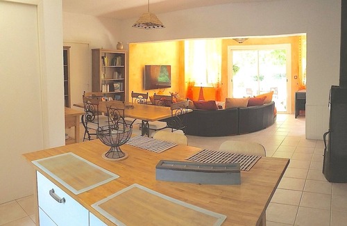 Correns Villa | Villa with pool terrace and garden nearby. beaches and Gorges du Verdon