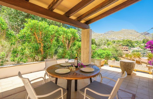 Cala San Vicente Ski Chalet | Villa with private swimming pool 450 meters from the beach and at the foot of the mountains