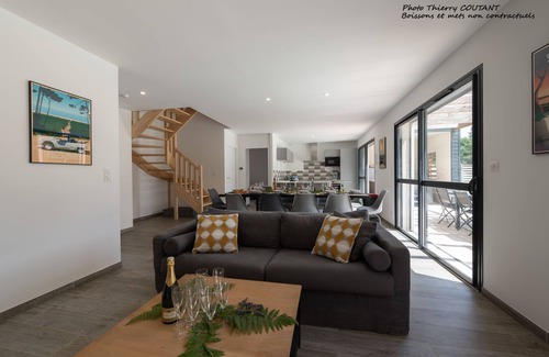 Saint-Augustin Villa | Villa with private pool and Jacuzzi on a residence with tennis