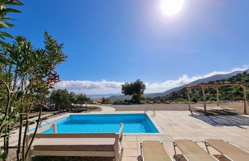 Vizari Villa | Villa with Private Pool - Two Bedrooms