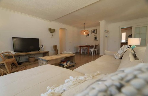 Llano de los Pastores Villa | Villa with private pool and magnificent mountain views