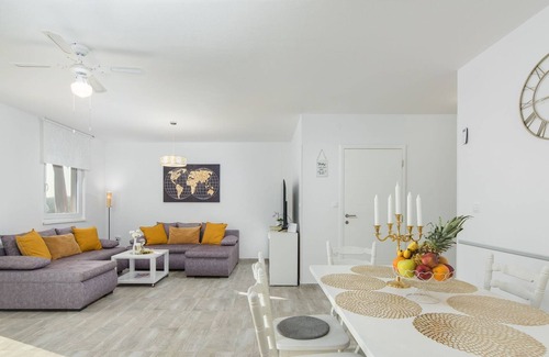 Radini Apartment | Villa with Private pool, jacuzzi and volleyball court, surrounded by nature
