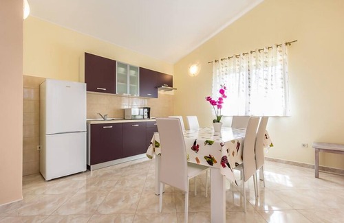 Mofardini House | Villa with private pool, WiFi and pets also welcome