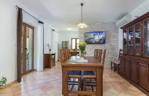 Heki Cabin | Villa with private pool in Istria, quiet location, large garden, terrace, BBQ