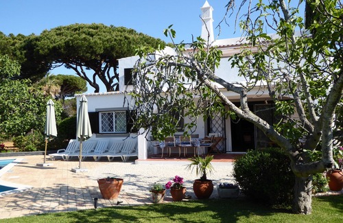 Vale do Lobo Villa | Villa with charm, pool and large garden near the beach