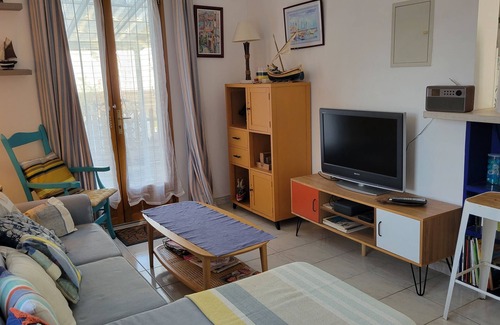 La Franqui House | Villa with swimming pool and large outdoor areas 15 minutes walk from the beach