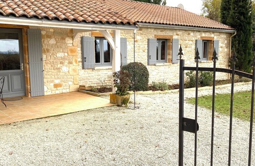 Tamnies House | VILLA WITH SWIMMING POOL IN BLACK PERIGORD WITH VIEW ON THE SARLADAISE CAMPAIGN