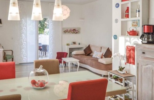 Plaine de la Brague Villa | Villa with terrace 300 m from the sea
