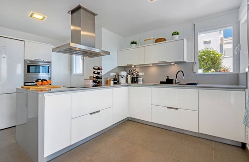 Pedreguer Villa | Villa 'Y Vita La Sella' with Sea View, Wi-Fi and Air Conditioning