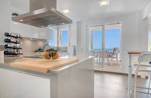 Pedreguer Villa | Villa 'Y Vita La Sella' with Sea View, Wi-Fi and Air Conditioning