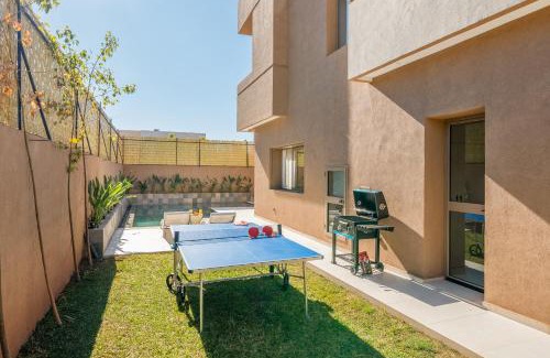 Tassoultante Villa | Villa Yas, Heated Pool, 15min from City Center, 4 Bedrooms, Private Cook and Airport Pickup