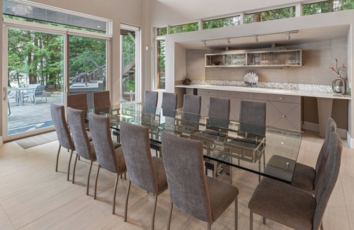 Sagle House | Villa Z Luxury Waterfront Estate, Beach, Hot Tub