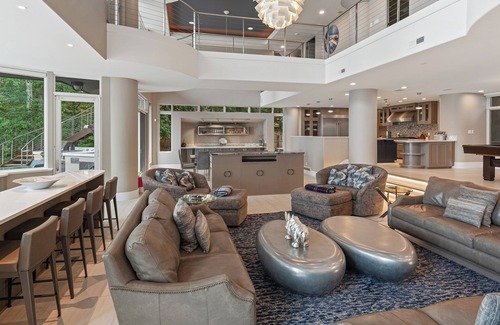 Sagle House | Villa Z Luxury Waterfront Estate, Beach, Hot Tub