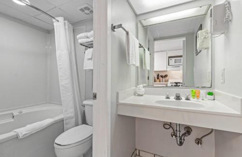 Myrtle Beach House | Villa Zafiro by Casanita - Oceanfront Suite