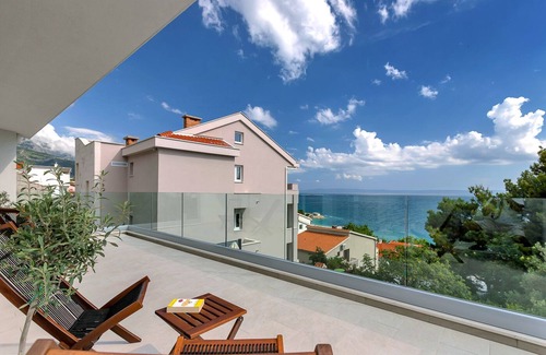 Baska Voda Villa | Villa Zagradina - villa with seaview and heated pool close to the beach