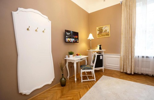 Eger Bed & Breakfast | Villabaroque_Eger