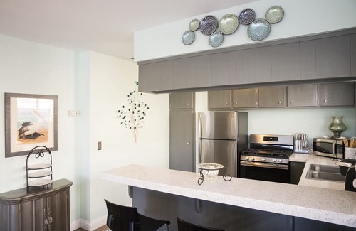 Corona del Mar Apartment | Village Beach Apartment