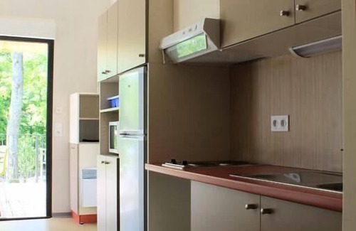 Altillac House | Village Club La Riviera Limousine* - 3 Room Bungalow 6 People Stilts