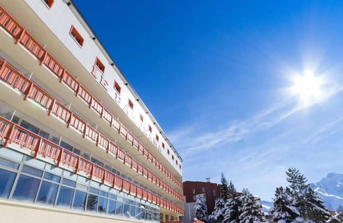 Les Deux Alpes Apartment | Village Club MMV Le Panorama* - Room for 3 people with balcony