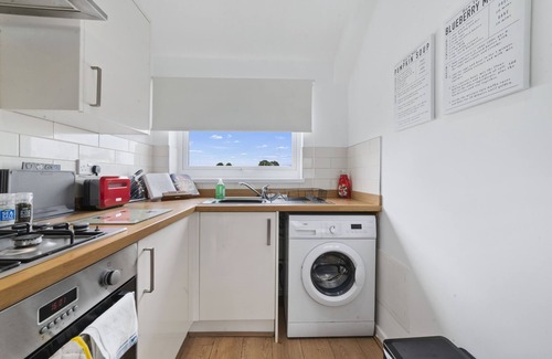 Whitchurch Apartment | Village Cwtch Whitchurch Apartment