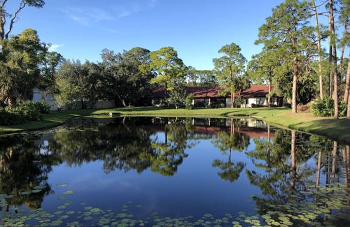 Sarasota Villa | Village Des Pins in Sunny Sarasota