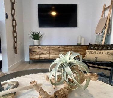 Laguna Beach House | Village District! Cleo Beach! 5 Min Walk to DTWN!