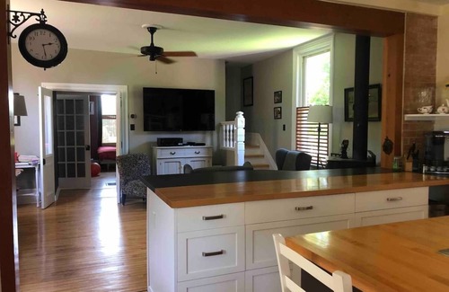 Duntroon House | Village Gemnn