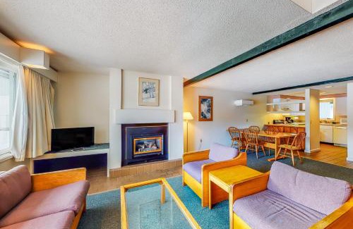 Stowe Area Apartment | Village Green II