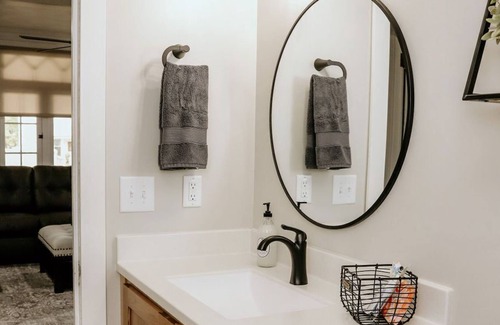 Apple Creek House | Village Guest House