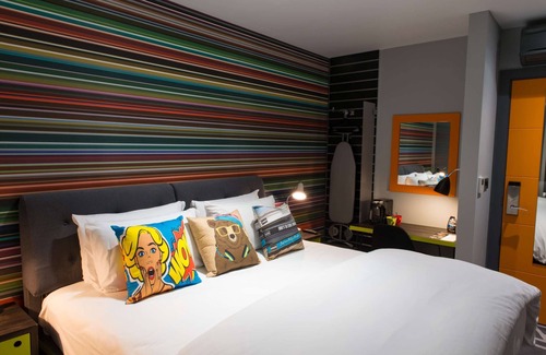 Cosham Hotel | Village Hotel Portsmouth