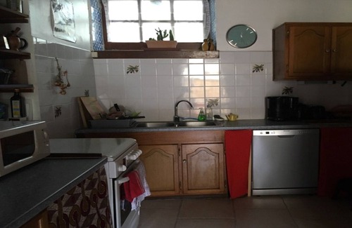 Roujan House | Village house between sea and mountain
