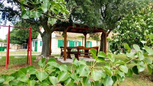 Sibenik House | Village House Fafarinka - close to Krka National Park