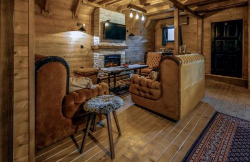 Canton 10 Ski Chalet | Village house Iva