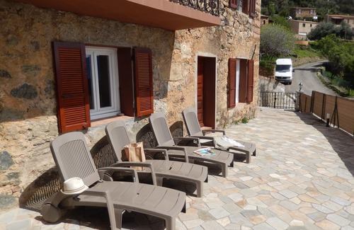 Osani House | Village house located in the beautiful Gulf of Porto