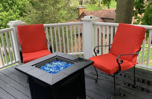 Davenport House | Village of east Davenport retreat
