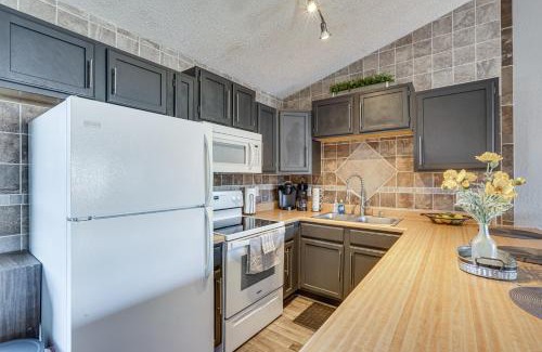Village of Four Seasons Apartment | Village of Four Seasons Lake Condo with Pool Access!