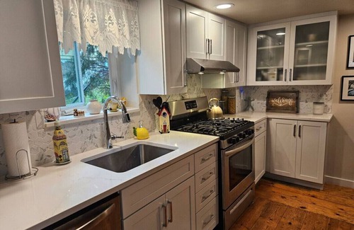 Warwick Apartment | Village of Warwick Cozy Apartment