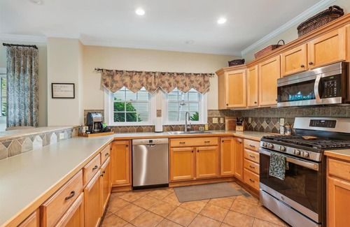 Stowe Village Historic District House | Village Retreat: 2 br, fireplace, a/c, walkable to Village!