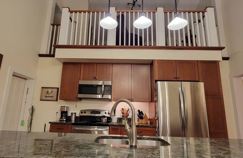 Cambridge House | Village Retreat- walking distance from downtown